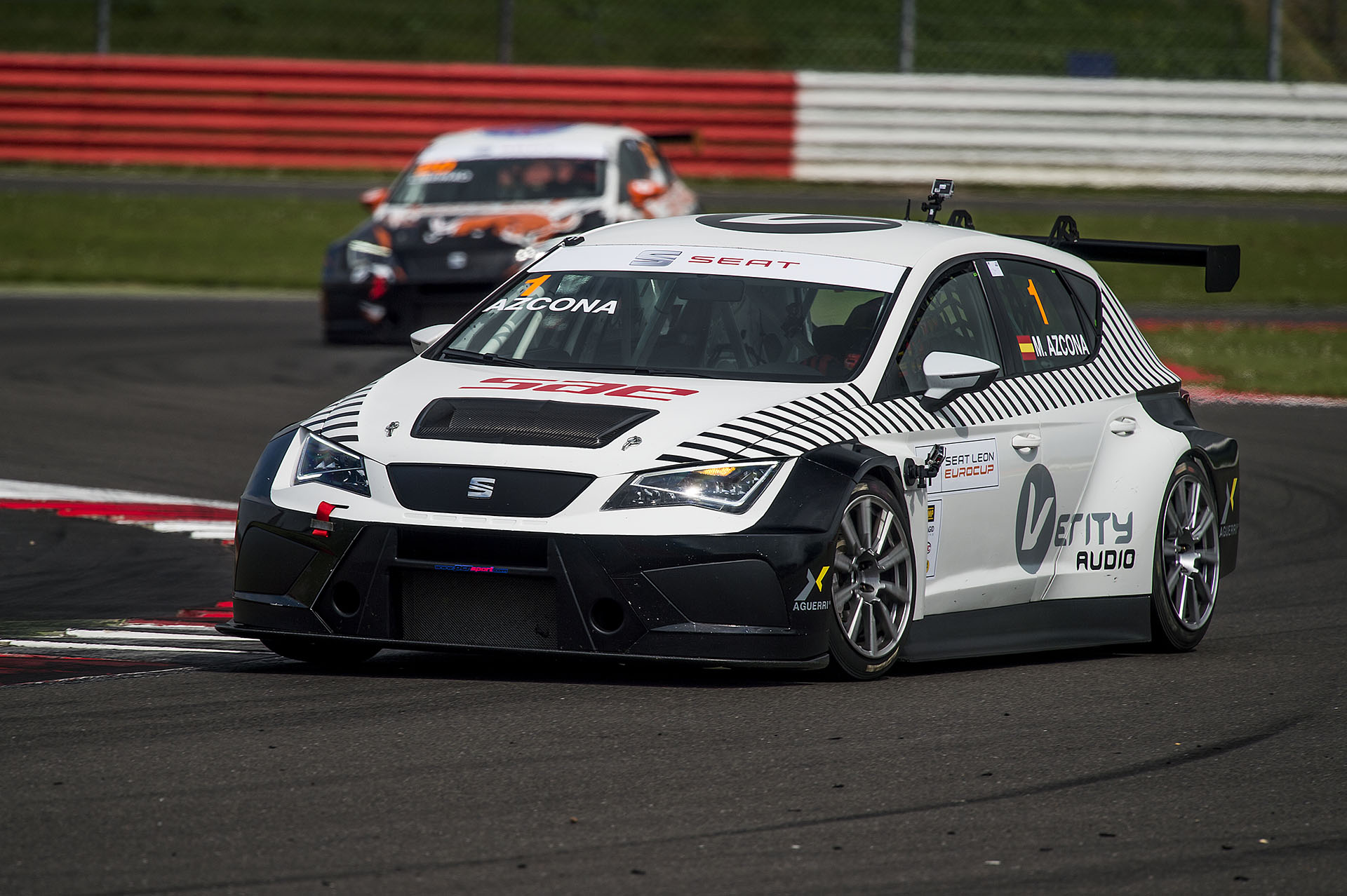 Mikel Azcona与Sae Audio再次登上了SEAT Leon Eurocup领奖台！